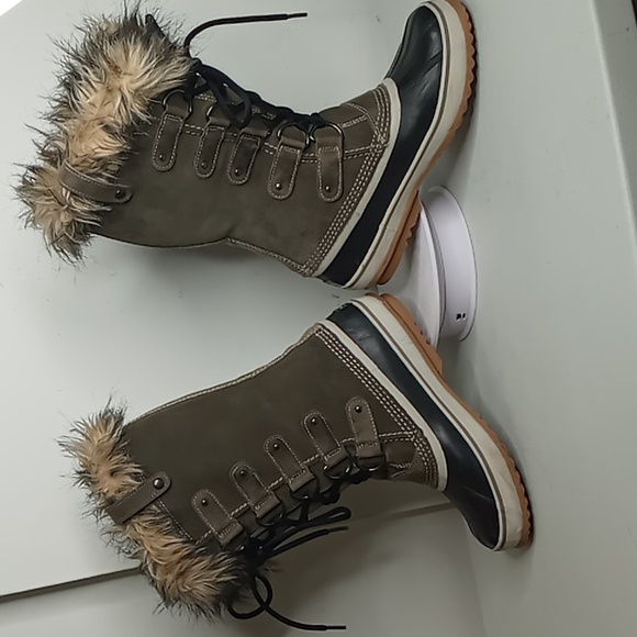 Sorel- Joan of Arctic -Suede Waterproof Boots w/Faux Cuff- Olive Gray - size 9 - Picture 14 of 16